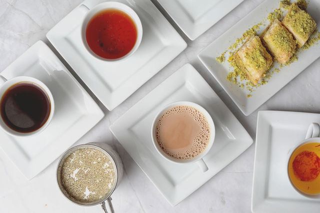 Green, Black, or Saffron Tea with Baklava
