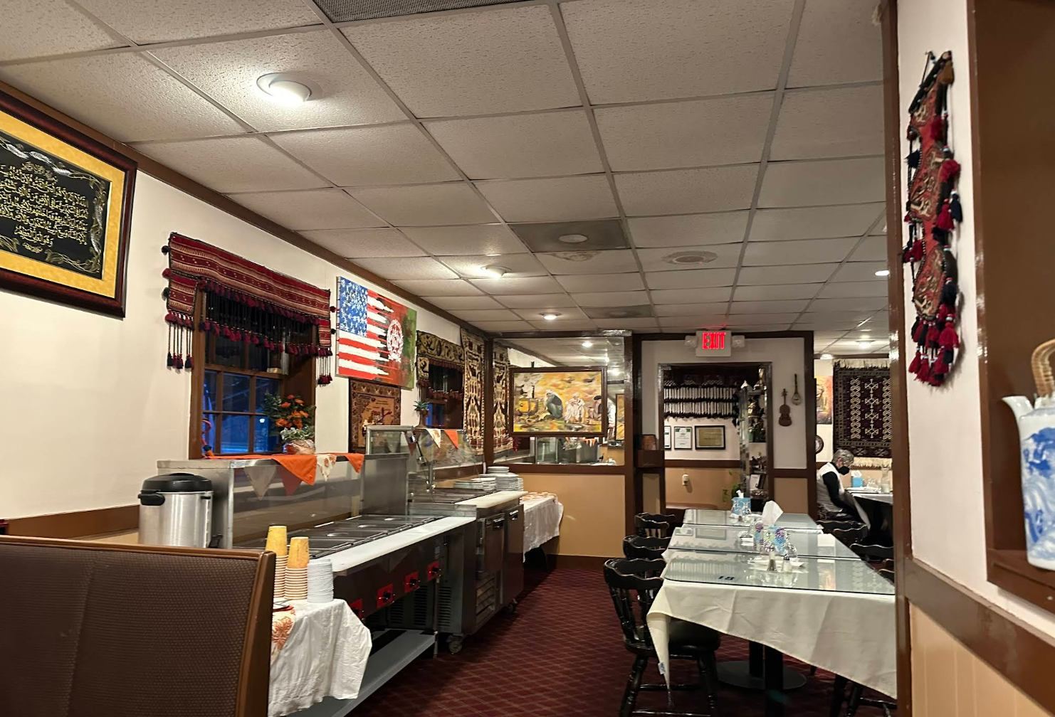 Afghan Kabob Palace buffet and dining room