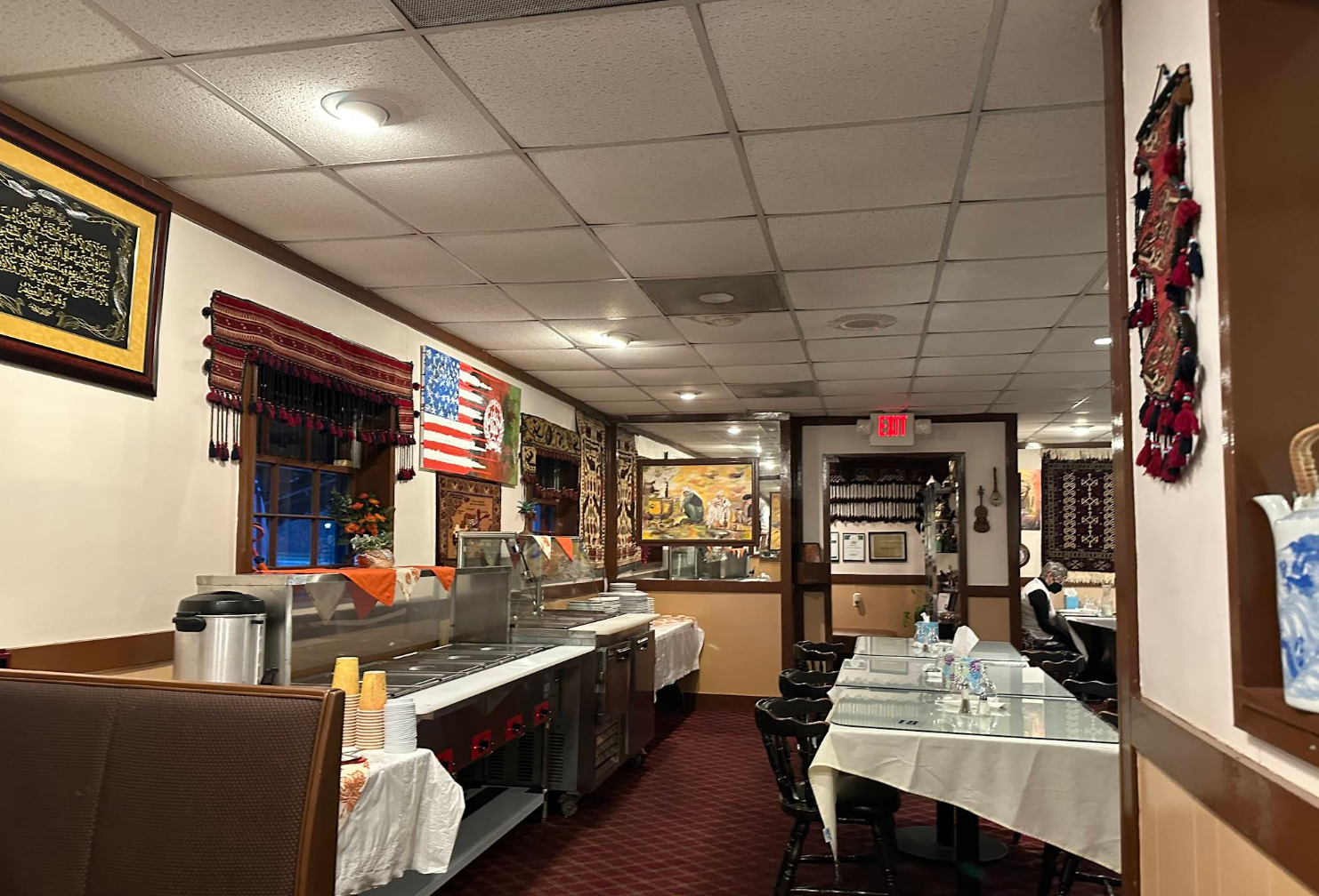 Afghan Kabob Palace buffet and dining room